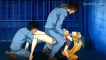 Охранник в тюрьме трахает девушек заключенных, если те обладают сочными сиськами